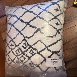 Pier 1 Decorative Throw Pillows Set of 2 Cream w/ Black Design New in Plastic